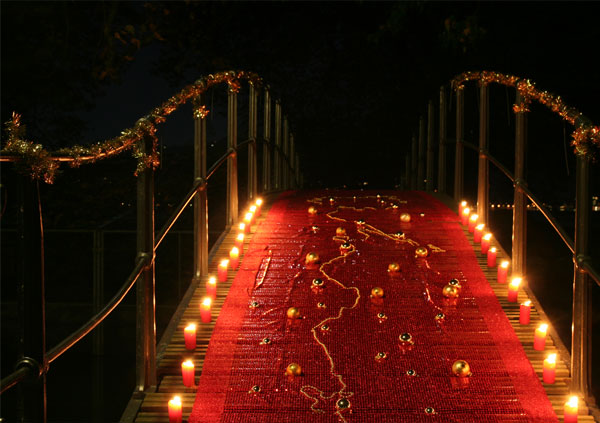 Brücke im Villettepark Cham schön geschmückt mit Kerzen